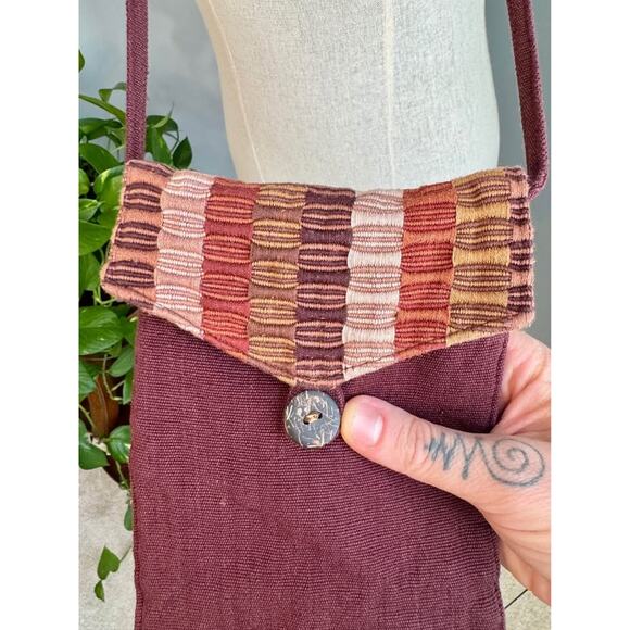 Handmade Guatemalan 100% Cotton Purse with Coconut Shell Button - Picture 6 of 8